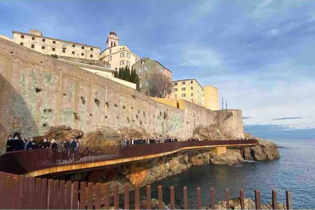 Appartement Vue Mer Avec Parking Gratuit Sur Place Bastia  Kültér fotó